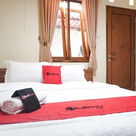 Reddoorz Syariah Near Exit Tol Malang Otel Dış mekan fotoğraf