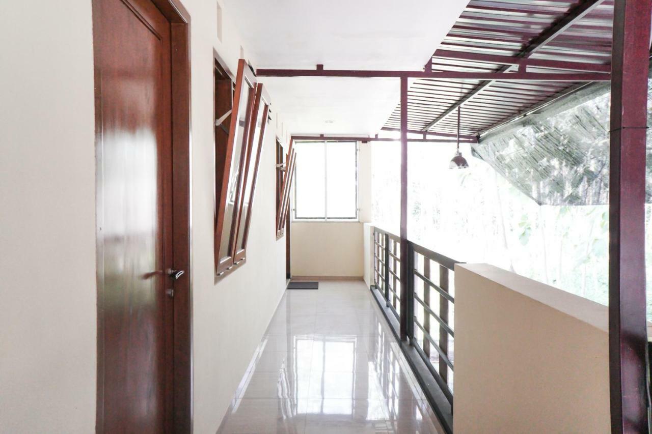Reddoorz Syariah Near Exit Tol Malang Otel Dış mekan fotoğraf